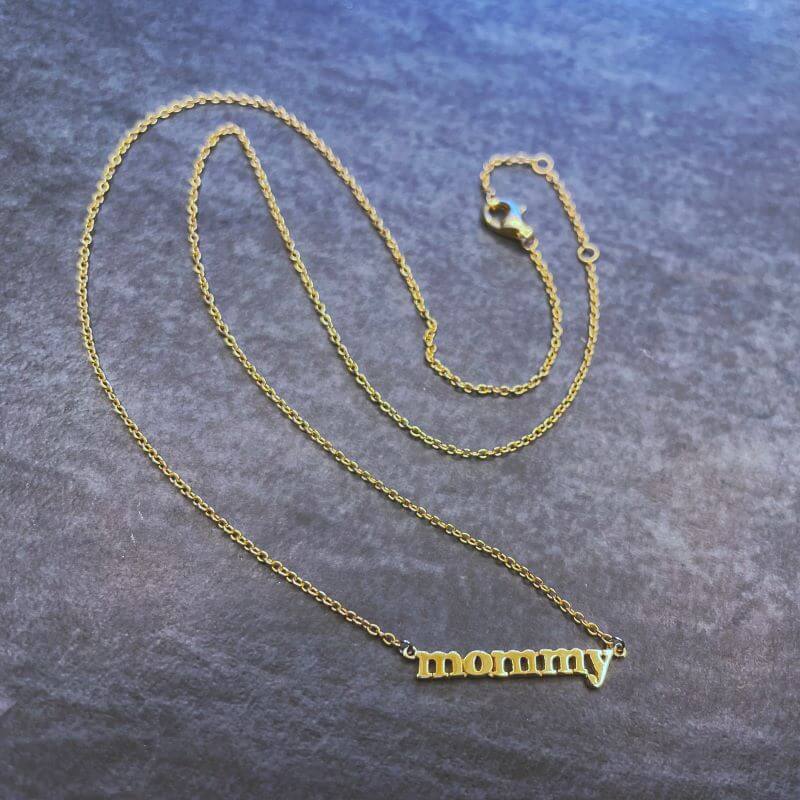 MotherLove Mommy-halskæde i guld